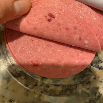 Aç Bitir Dana Salamda Şok Edici Keşif