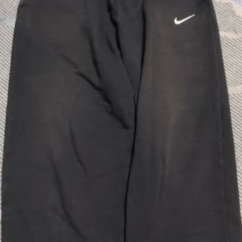 Nike Eşofman Renk Solması ve Müşteri Memnuniyetsizliği