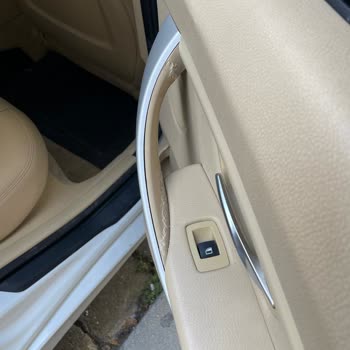 BMW 3.20 d kapı kolu kaplaması kronik sorunu