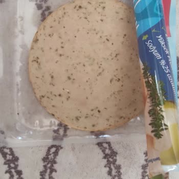 Polonez Hindi Füme Ürününde Beklenmedik Tüy Sorunu