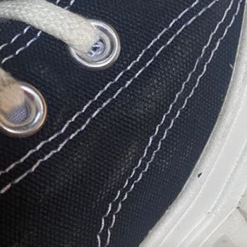 Converse Ayakkabı Renk Atması ve İlgisizlik