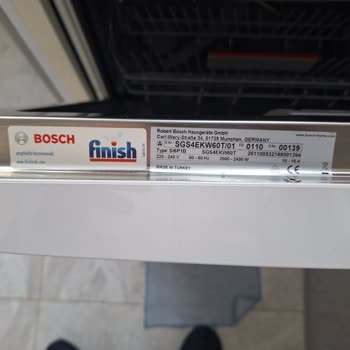 Bosch Bulaşık Makinesi Sürekli Kirli Yıkıyor: Çözüm Bekliyorum