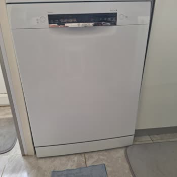 Bosch Bulaşık Makinesi Sürekli Kirli Yıkıyor: Çözüm Bekliyorum