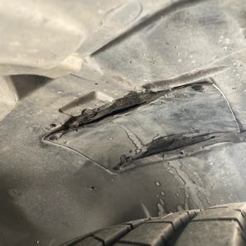 Bosch Car Service Yetkili Serviste Hayal Kırıklığı: Yan Sanayi Parçalar Ve İlgisizlik