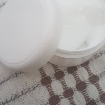 Aksöğüt Ekstraktlı Masaj Kremi Orijinalliği Şüpheli Ürün Ve Eksik Ambalaj Paramın İadesini İstiyorum