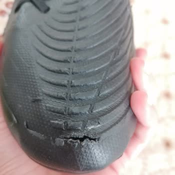 Adidas Kramponların Kalitesi Ve Garanti Sorunu