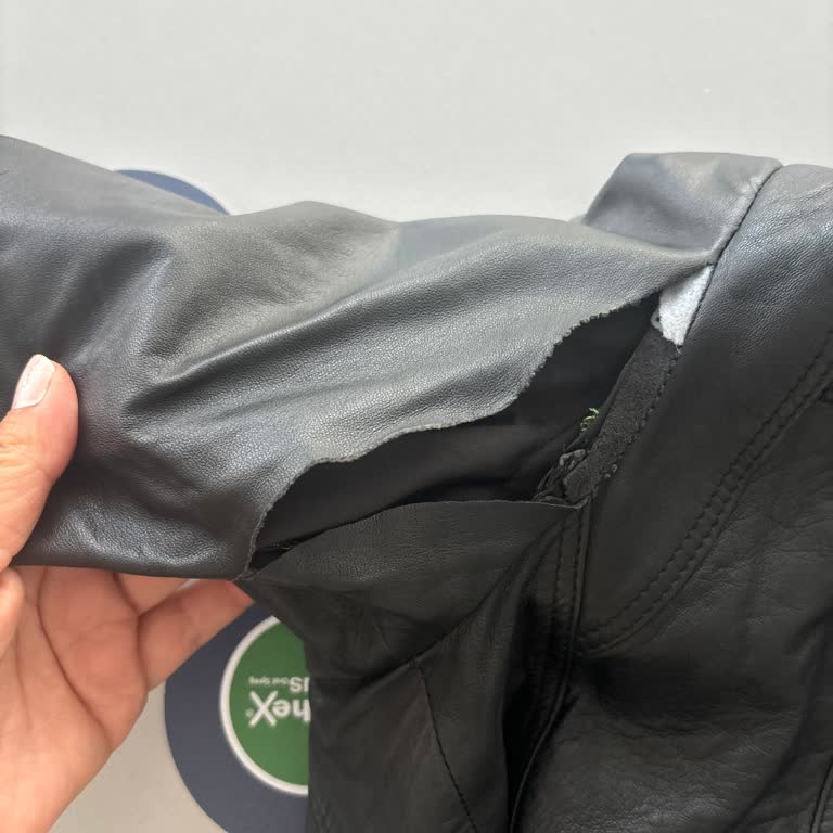 Kaliteli Deri Ceketimin Beklenmedik Yırtılması