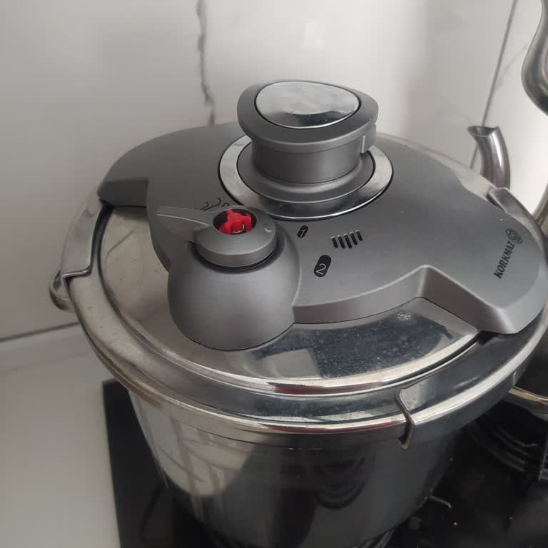 Buhar ve Su Kaçağıyla Gelen Mutfak Kabusu