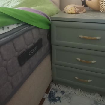 Bambi Yatak Şubesinden Alınan Yatak Teslimatında Kırılan Abajur Sorunu