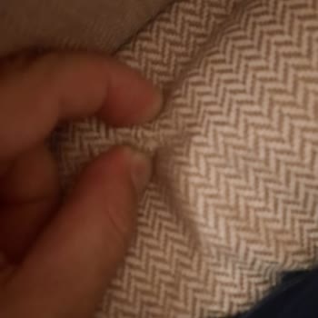 Mondi Köşe Koltuğunda Sürekli Çivi Tehlikesi