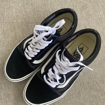 Vans ayakkabının deri kısmı soyuluyor, iade talep ediyorum