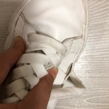 Üçüncü günde açılan ayakkabılar hayal kırıklığı yarattı