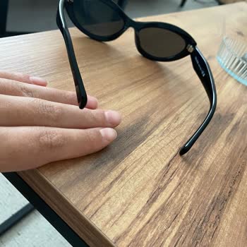 Defolu Prada gözlük ve yetersiz satış sonrası destek
