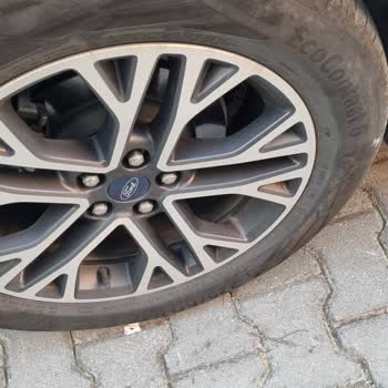 Yeni araç lastiklerinde beklenmedik aşınma sorunu