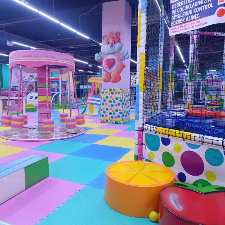 Playplanet Oyun Alanında Yaş Sınırı Sorunu