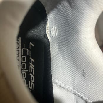 Skechers Refused to Replace My D'LITES 4.0 Shoes After Inner Lining Tore Quickly