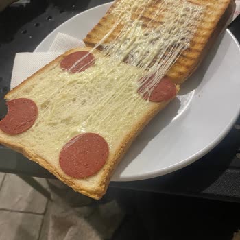 Devlet Hastanesinde Karışık Tost ve Hizmet Sorunu