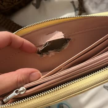 Stradivarius Cüzdanın Gizli Alarm Sorunu