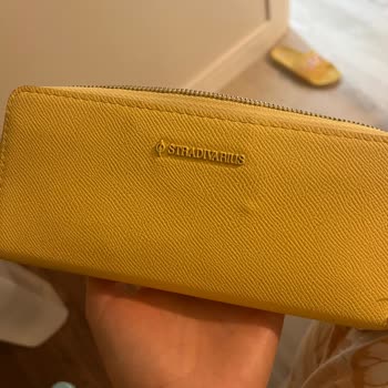 Stradivarius Cüzdanın Gizli Alarm Sorunu