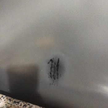 Grundig Buzdolabında Boya ve Çatlak Sorunu: Kullanıcı Hatası Suçlaması