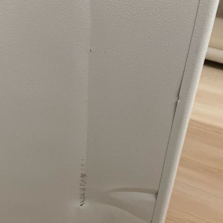 Hasarlı Gelen Derin Dondurucu ve İlgisiz Servis