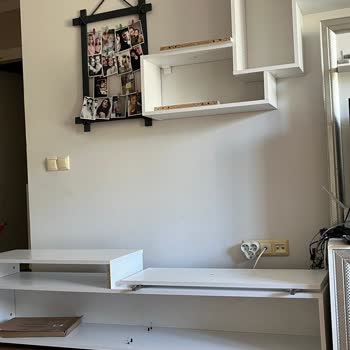 Vivense'den Alınan TV Ünitesi: Eksik Parçalar ve Kırıklar ile 4 Aylık Bekleyiş