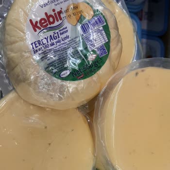 Kebir Süt Ve Süt Ürünleri Tereyağında Renkli Benekler Ve Sağlık Endişesi