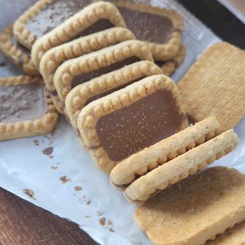 Bisküvi Üzerindeki Beyaz Kabarcıklar Endişe Yaratıyor