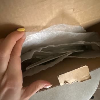 Kırık Gelen Yemek Takımı ve Yetersiz Çözüm Süreci