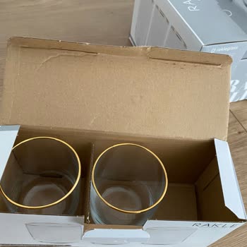 BİM Eksik Su Bardağı Nedeniyle Tamamlanamayan Set