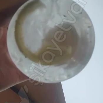 Starbucks İçecekten Siyah Şeyler Çıktı