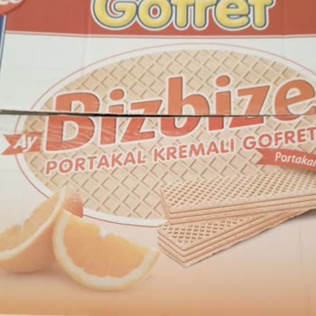Bizbize Bisküvi Gofret Kutusundan Çıkan Böcek Şoku