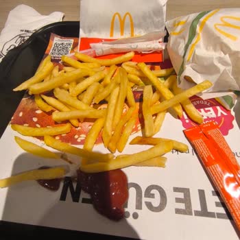 Soğuk Ve Taze Olmayan Ürünler: Sincan Arasta McDonald's Deneyimi!