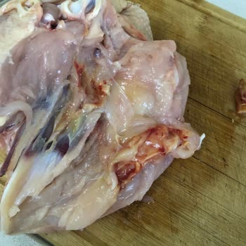 A101'den Aldığımız Tavuk Yine Kötü Çıktı, İçinden Tuhaf Madde Çıktı