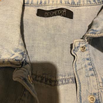 Mavi Jeans Gömlekte Düğme Sorunu ve Yedek Parça Eksikliği