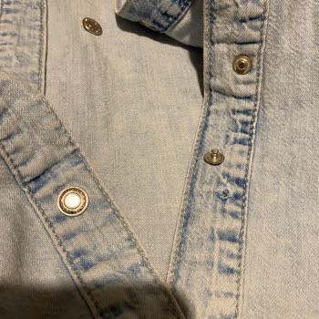 Mavi Jeans Gömlekte Düğme Sorunu ve Yedek Parça Eksikliği