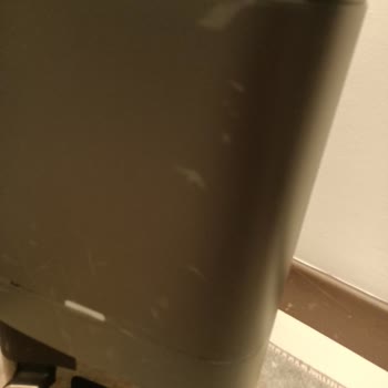 Çiziklerle Geri Dönen Robot Süpürge