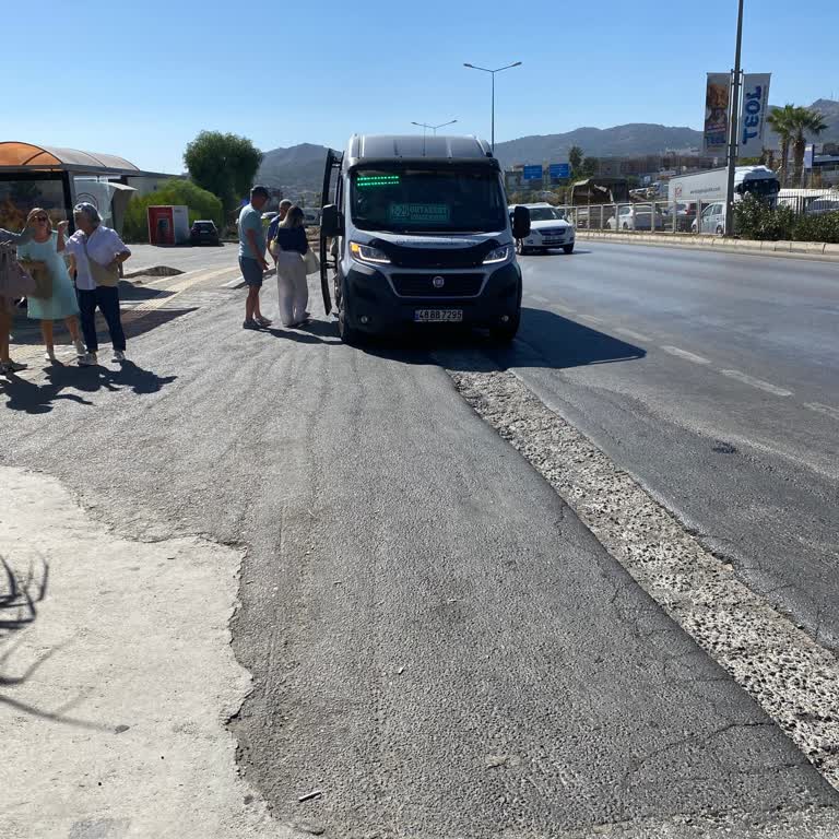 Minibüs Şoförünün Tehlikeli Davranışı