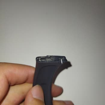 Mi Store'dan Alınan Redmi Watch 3 Active Saatinin Kordonu Hızla Eriyor