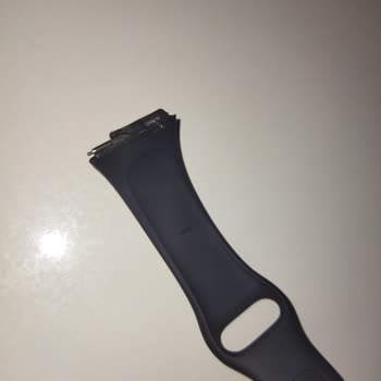 Mi Store'dan Alınan Redmi Watch 3 Active Saatinin Kordonu Hızla Eriyor