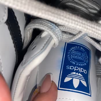 Ayakkabıda Sürekli Boya Atması ve Yetersiz Müşteri Hizmeti