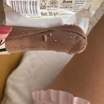 Küflü Çikolata Skandalı: Ülker'den Hayal Kırıklığı