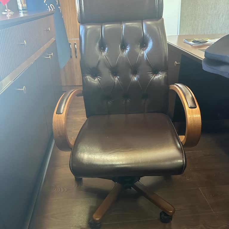Mobüro Ofis Büro Mobilyaları Aldığımız Makam Koltuğundaki Kusur Ve İlgisizlik