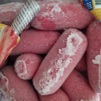 Son Kullanma Tarihi Geçmemiş Sosislerde Şüpheli Siyah Noktalar