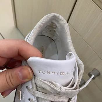 Tommy Hilfiger Ayakkabıda Beklenmedik Kalite Sorunu