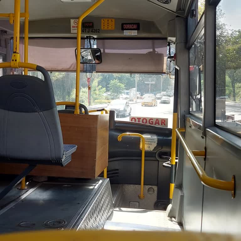 Gebze Halk Otobüsünde Şoförün Kural İhlalleri