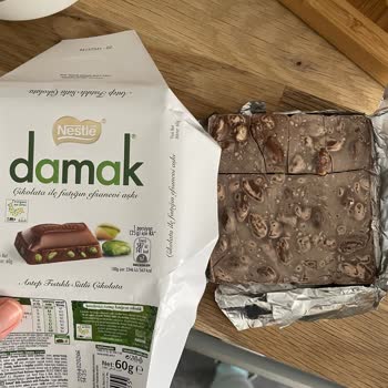 Bozuk Çikolata ve İlgisiz Müşteri Hizmeti