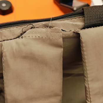 Yeni Aldığım Çanta Hemen Yırtıldı