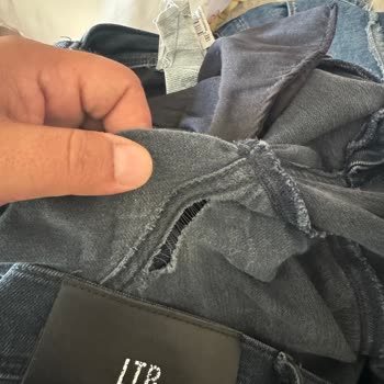 Dayanıklı Olması Beklenen Kot Pantolonun Hayal Kırıklığı
