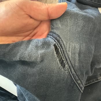 Dayanıklı Olması Beklenen Kot Pantolonun Hayal Kırıklığı